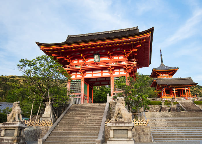 kiyomizu-dera-temple-kyoto-japan-2023-11-27-05-29-32-utc-1.jpg